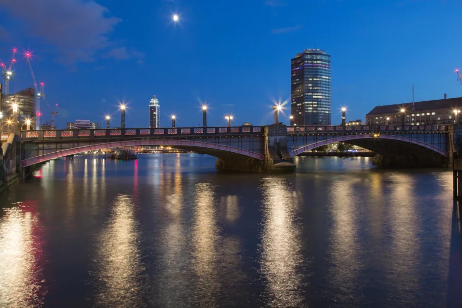 05 Illuminated River announced