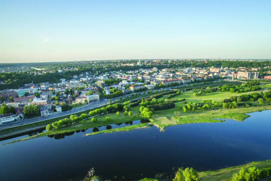 Vakaras 8