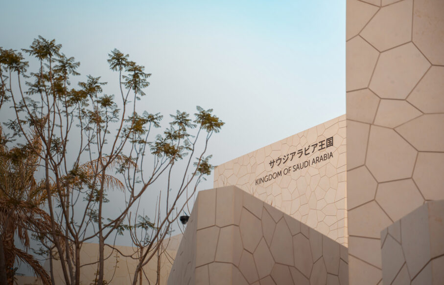 Expo artistic morning coverage 10 16by9